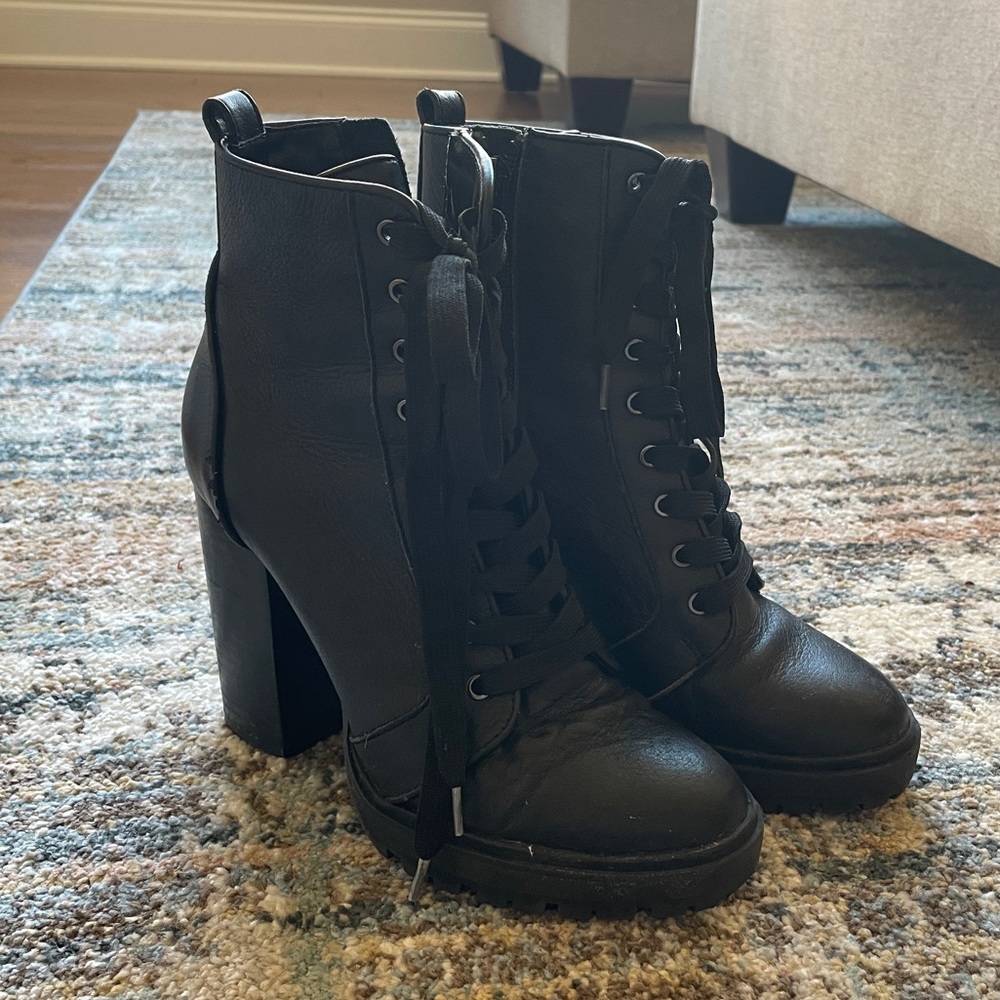Steve Madden Heeled Lace Up Booties